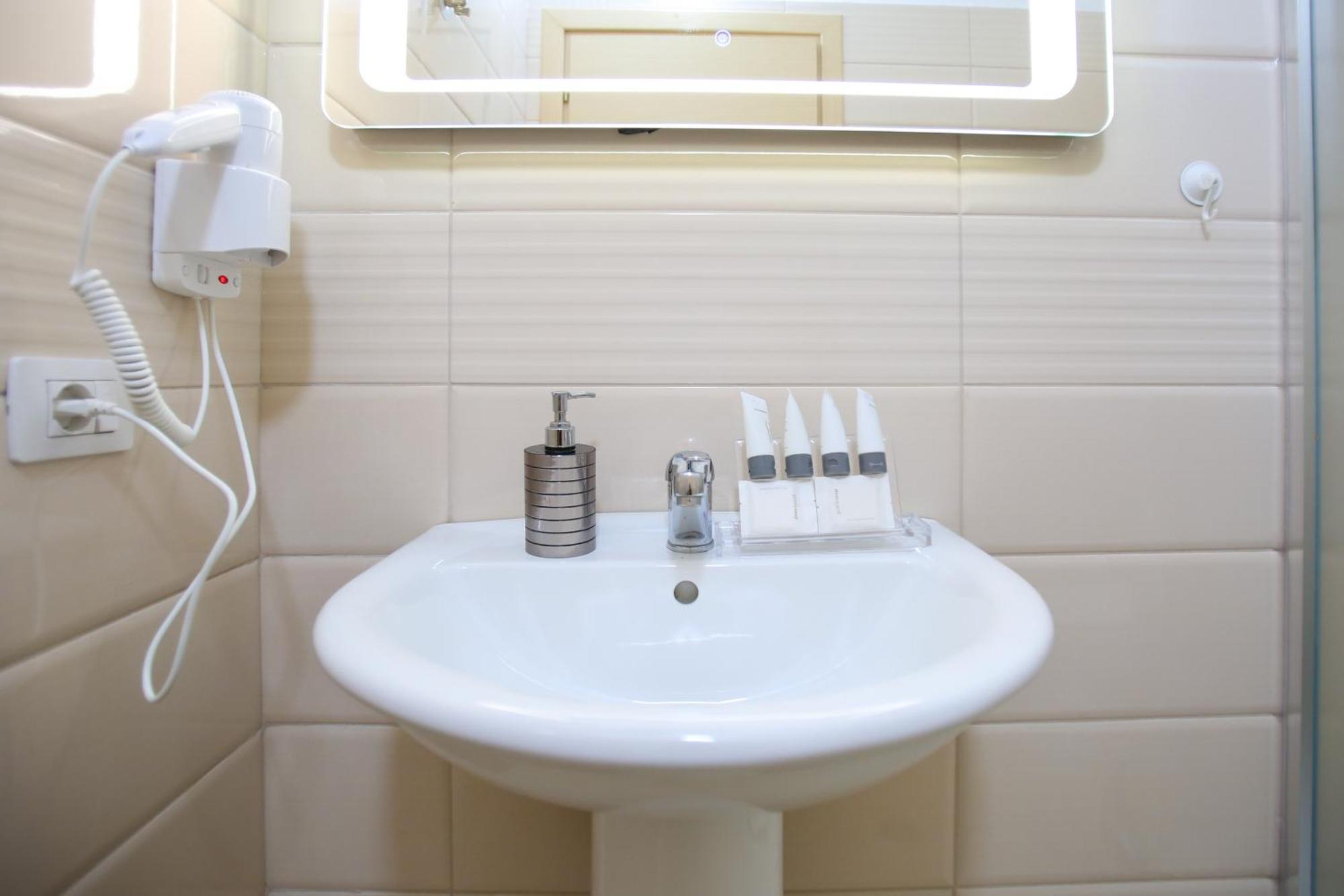 Oasis Residence Vlorë Εξωτερικό φωτογραφία